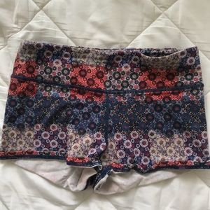 American Eagle cotton floral shorts